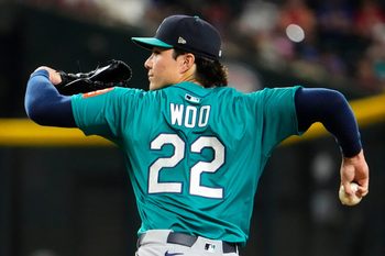 Seattle Mariners starting pitcher Bryan Woo (22) throws to the Arizona Diamondbacks in the second inning at Chase Field in Phoenix on June 11, 2025.