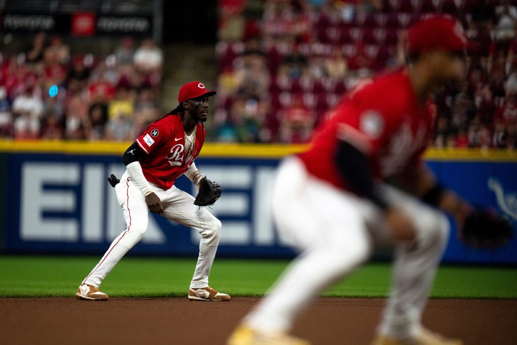 Cincinnati Reds shortstop Elly De La Cruz (44) sets for a pitch in the fourth inning of the MLB game between Cincinnati Reds and Minnesota Twins at Great American Ball Park in Cincinnati on Wednesday, June 18, 2025.