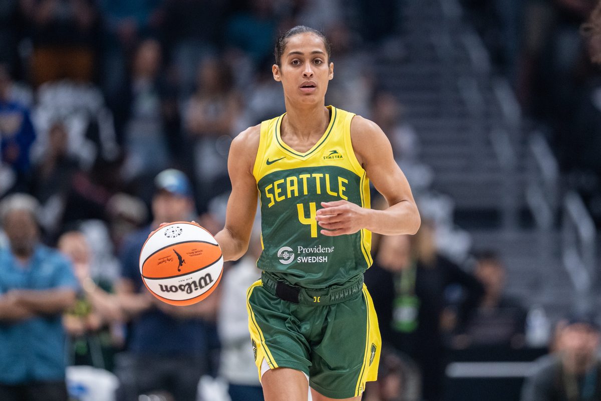 Jun 22, 2025; Seattle, Washington, USA; Seattle Storm guard Skylar Diggins (4) dribbles the ball against the New York Liberty at Climate Pledge Arena. Mandatory Credit: Stephen Brashear-Imagn Images