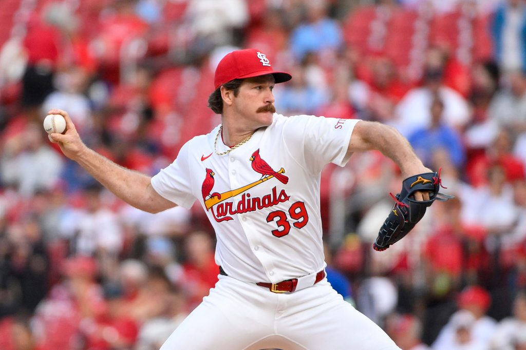 Jun 10, 2025; St. Louis, Missouri, USA; St. Louis Cardinals starting pitcher Miles Mikolas (39) pitches against the Toronto Blue Jays during the second inning at Busch Stadium. Mandatory Credit: Jeff Curry-Imagn Images
