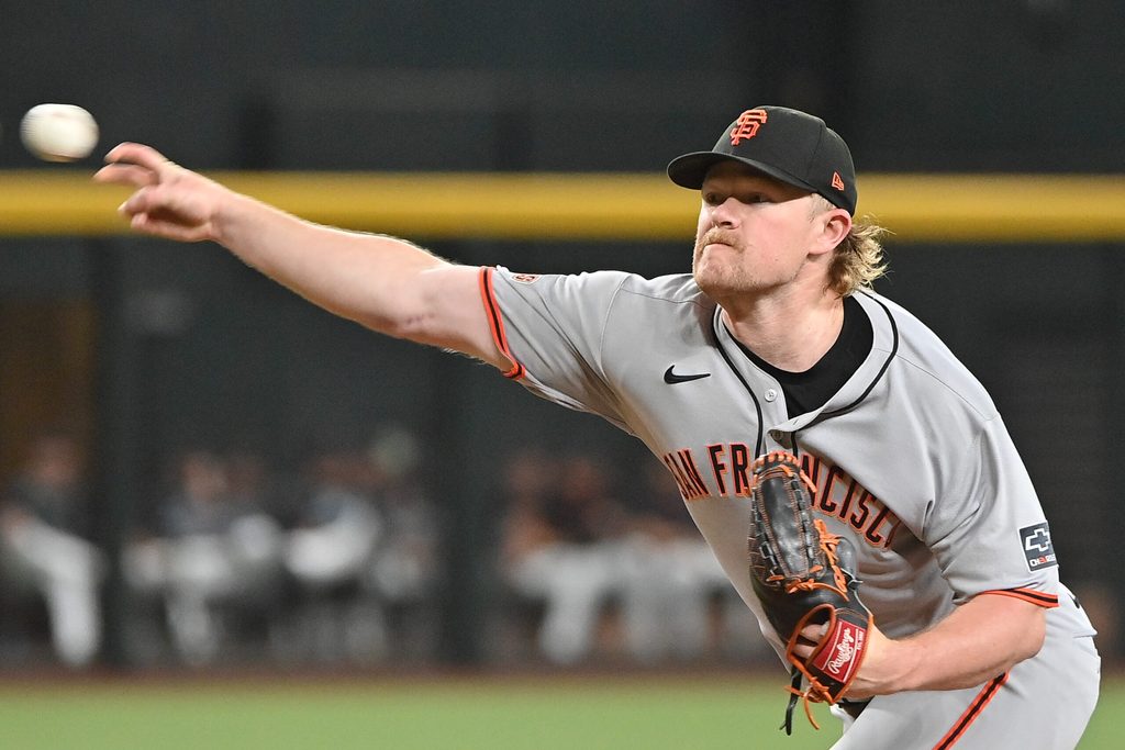 Jun 30, 2025; Phoenix, Arizona, USA; San Francisco Giants pitcher Logan Webb (62) throws in the first inning against the Arizona Diamondbacks at Chase Field. Mandatory Credit: Matt Kartozian-Imagn Images