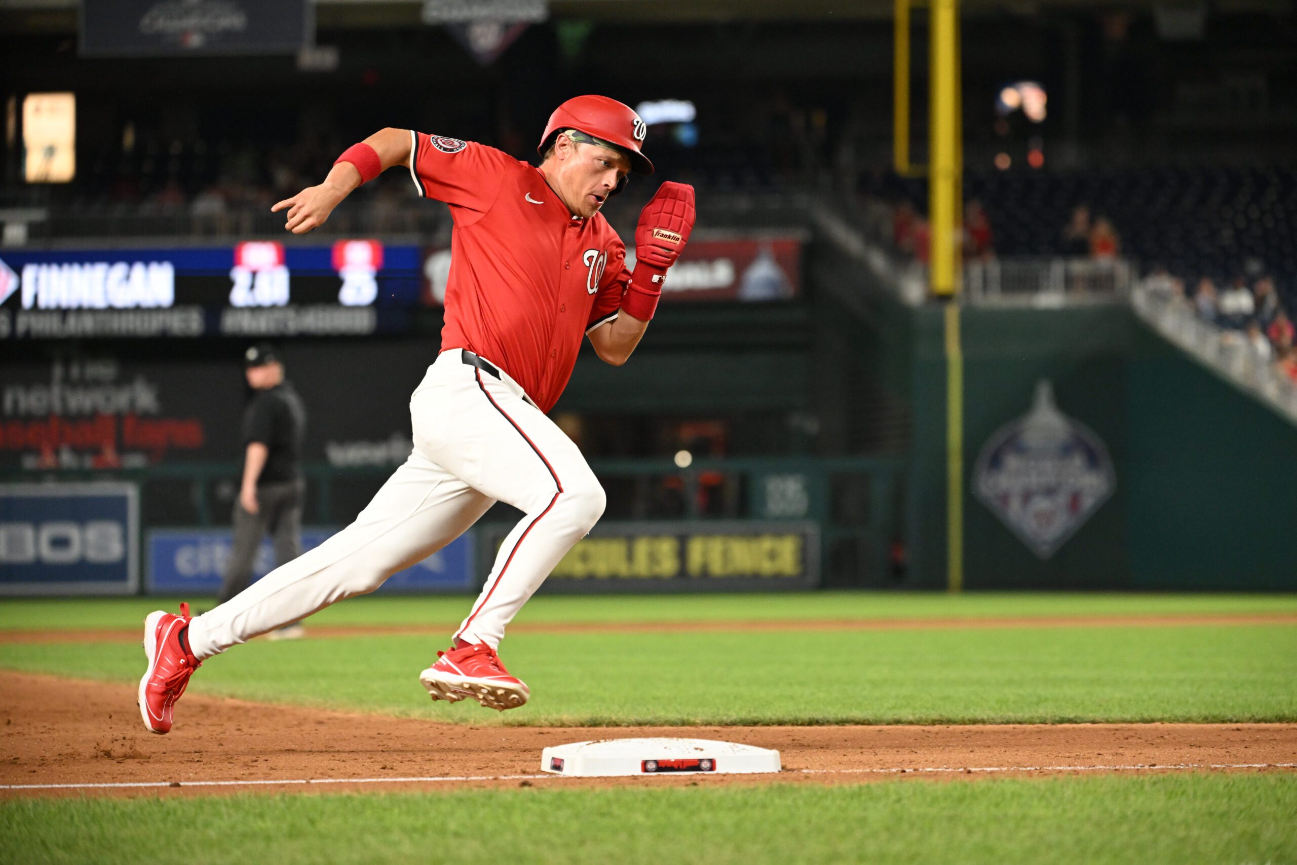 Jul 2, 2025; Washington, District of Columbia, USA; Washington Nationals right fielder Alex Call (17) sprints around third base against the Detroit Tigers during the eighth inning at Nationals Park. Mandatory Credit: Rafael Suanes-Imagn Images