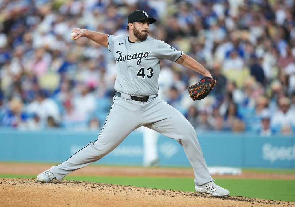 Jul 3, 2025; Los Angeles, California, USA; Chicago White Sox starting pitcher Aaron Civale (43) throws a pitch during the second inning against the Los Angeles Dodgers at Dodger Stadium. Mandatory Credit: Kirby Lee-Imagn Images