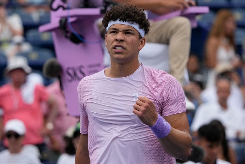 Jul 30, 2025; Toronto, ON, Canada; Ben Shelton (USA) reacts after winning his match against Adrian Mannarino during the second round at Sobeys Stadium. Mandatory Credit: John E. Sokolowski-Imagn Images