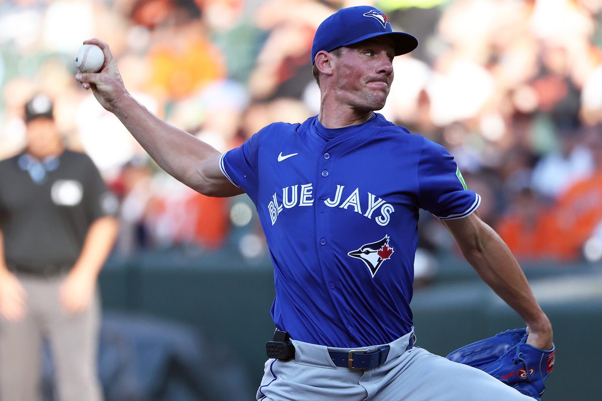 Jul 28, 2025; Baltimore, Maryland, USA; Toronto Blue Jays pitcher Chris Bassitt (40) throws during the first inning against the Baltimore Orioles at Oriole Park at Camden Yards. Mandatory Credit: Daniel Kucin Jr.-Imagn Images