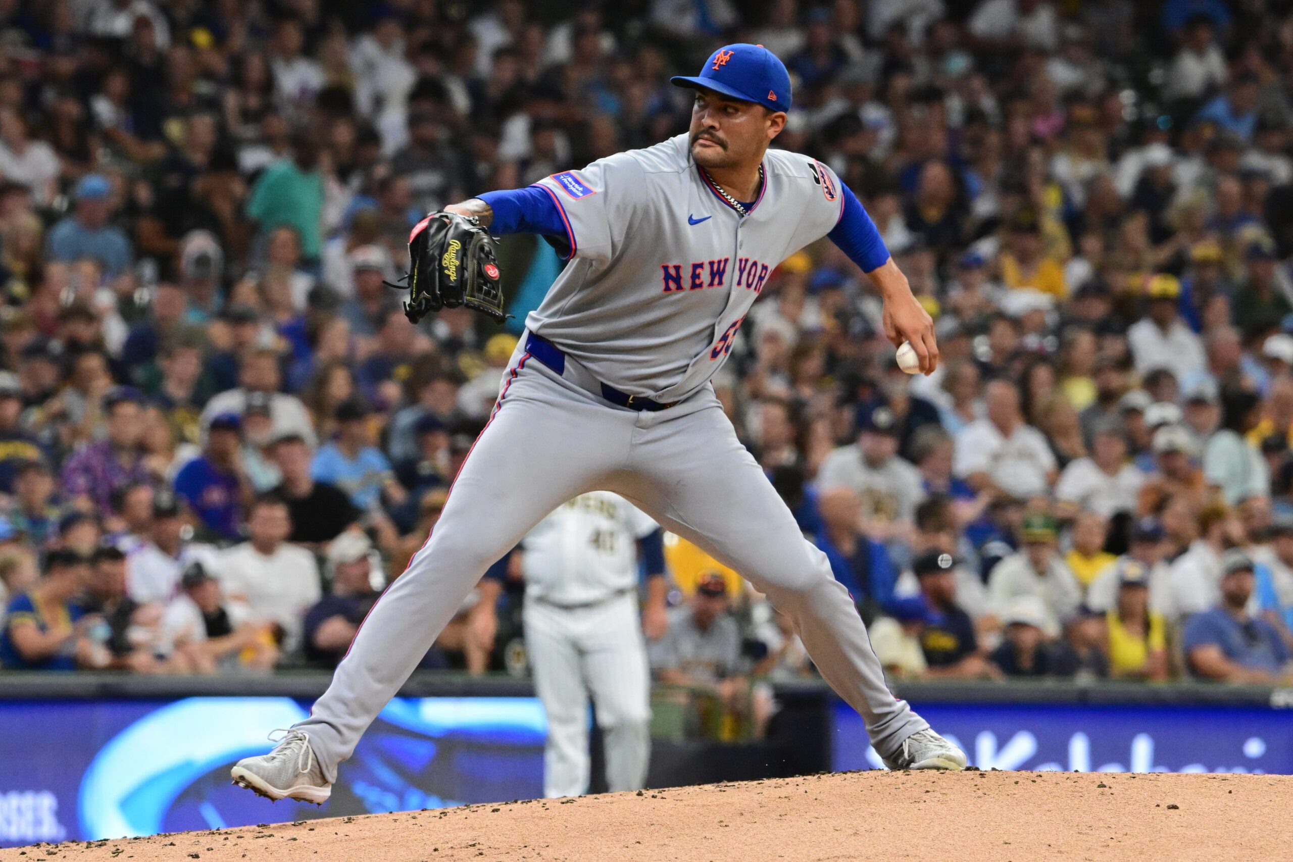 Aug 10, 2025; Milwaukee, Wisconsin, USA; New York Mets starting pitcher Sean Manaea (59) throws a pitch in the first inning against the Milwaukee Brewers at American Family Field. Mandatory Credit: Benny Sieu-Imagn Images