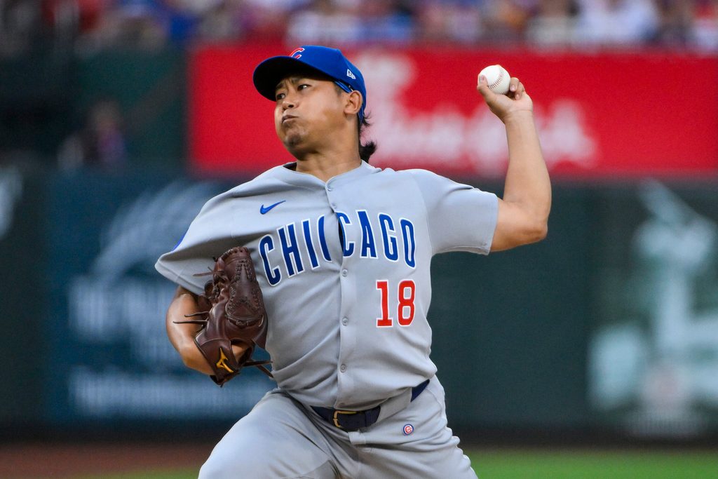 Aug 10, 2025; St. Louis, Missouri, USA; Chicago Cubs starting pitcher Shota Imanaga (18) pitches against the St. Louis Cardinals during the first inning at Busch Stadium. Mandatory Credit: Jeff Curry-Imagn Images