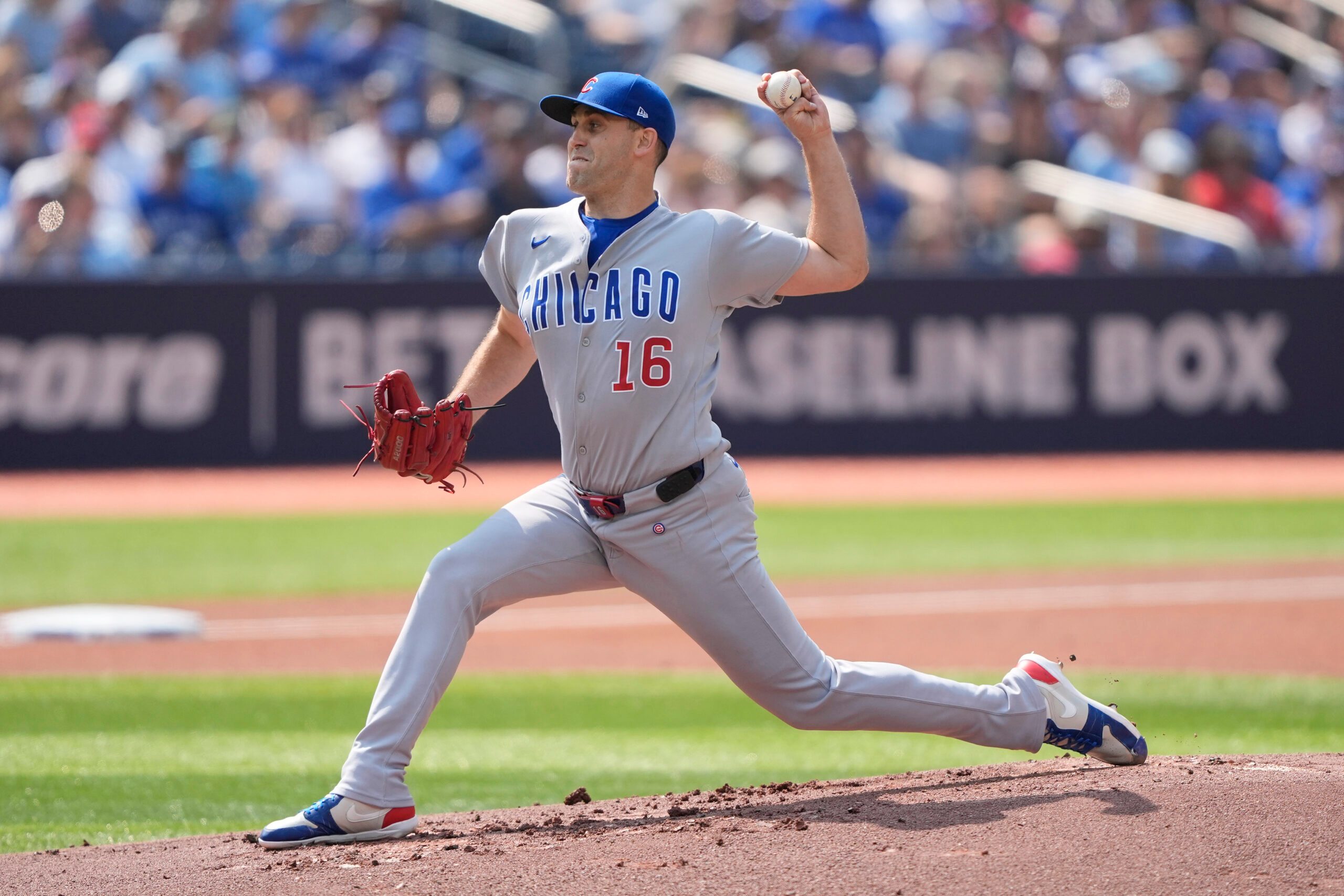 Aug 14, 2025; Toronto, Ontario, CAN; Chicago Cubs starting pitcher Matthew Boyd (16) pitches to the Toronto Blue Jays during the first inning at Rogers Centre. Mandatory Credit: John E. Sokolowski-Imagn Images