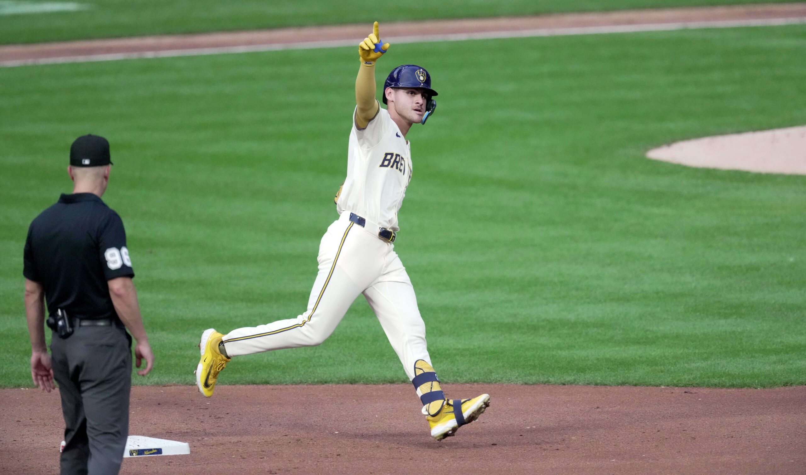 Milwaukee Brewers third baseman Joey Ortiz (3) rounds second base after his solo home run during the fifth inning of the game against the Texas Rangers at American Family Field on June 25, 2024, in Milwaukee.