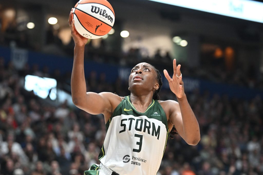 Aug 15, 2025; Vancouver, British Columbia, CAN; Seattle Storm forward Nneka Ogwumike (3) drives to the basket against the Atlanta Dream during the second half at Rogers Arena. Mandatory Credit: Anne-Marie Sorvin-Imagn Images