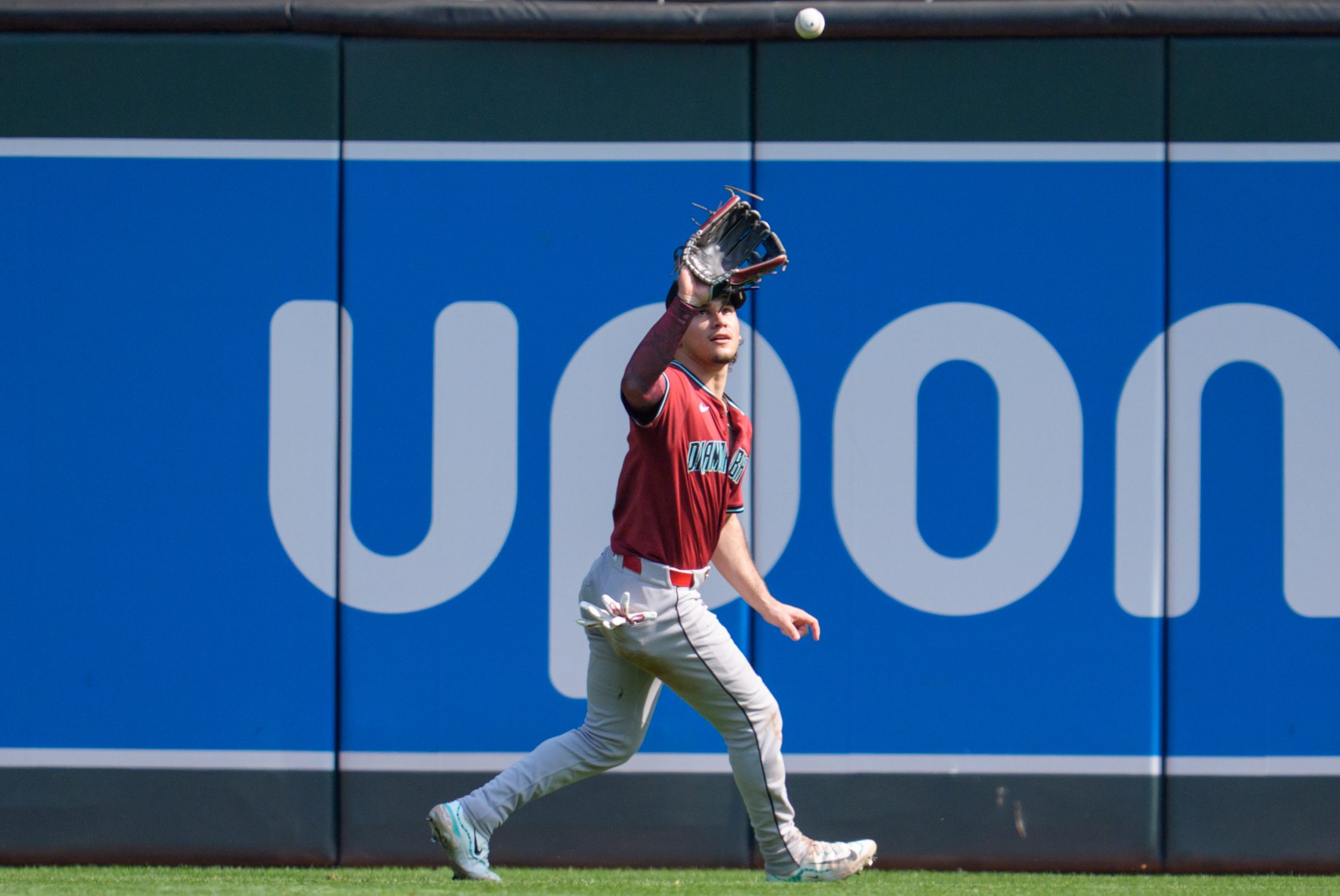 Sep 14, 2025; Minneapolis, Minnesota, USA; Arizona Diamondbacks center fielder Alek Thomas (5) catches a fly ball hit by Minnesota Twins second base Luke Keaschall (15) in the sixth inning at Target Field. Mandatory Credit: Matt Blewett-Imagn Images