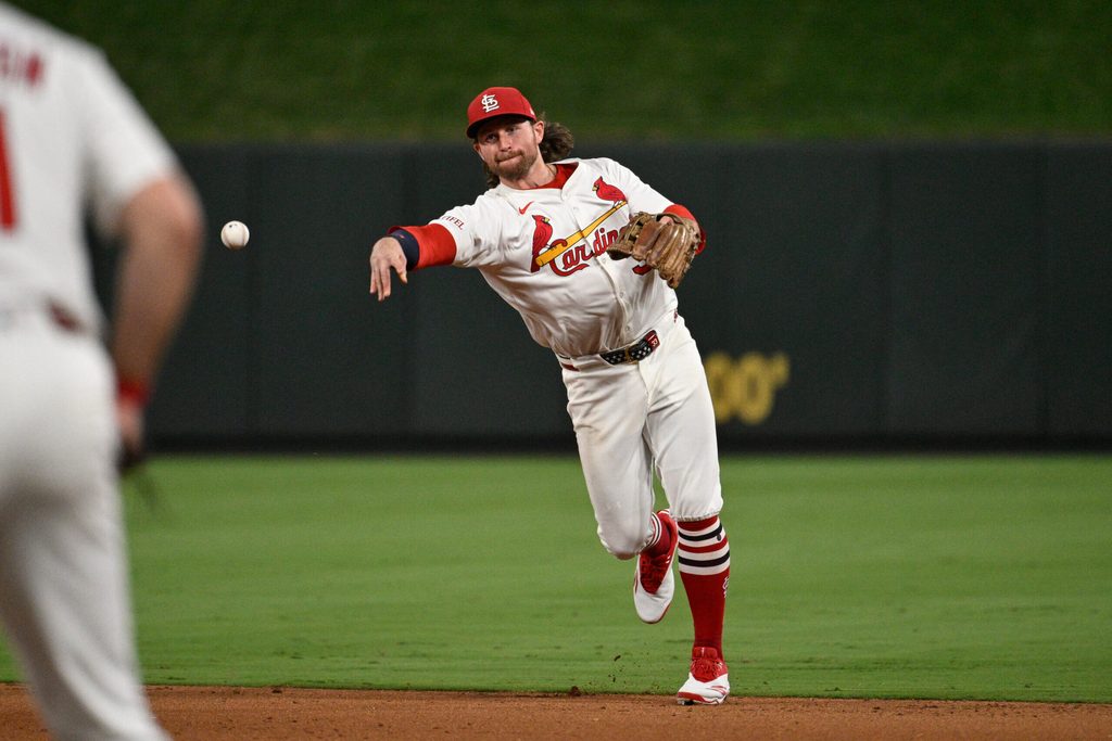 Sep 16, 2025; St. Louis, Missouri, USA; St. Louis Cardinals second baseman Brendan Donovan (33) throws out Cincinnati Reds first baseman Sal Stewart (43) (not pictured) at first base in the sixth inning at Busch Stadium. Mandatory Credit: Joe Puetz-Imagn Images