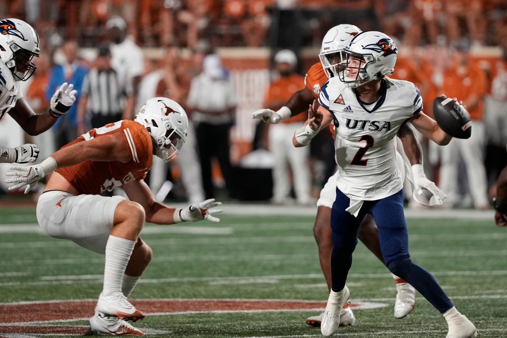 Sep 14, 2024; Austin, Texas, USA; Texas-San Antonio quarterback Owen McCown (2) passes the ball during the second half against the Texas Longhorns Roadrunners at Darrell K Royal-Texas Memorial Stadium. Mandatory Credit: Scott Wachter-Imagn Images