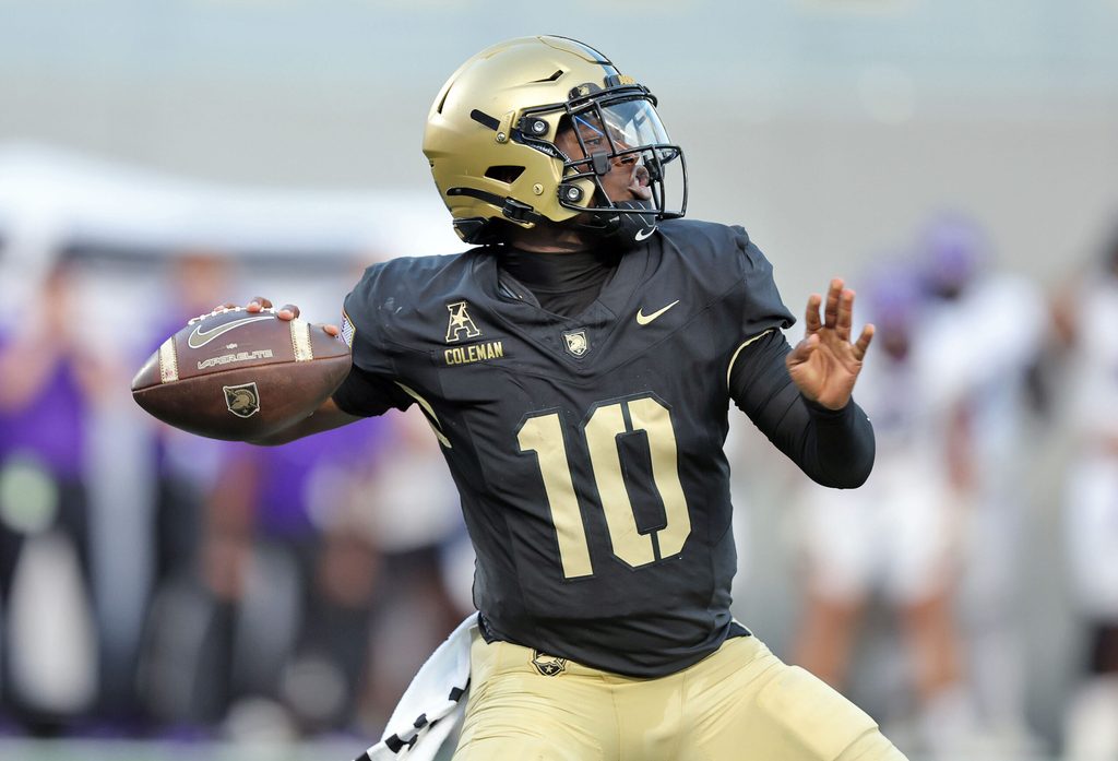 Aug 29, 2025; West Point, New York, USA; Army Black Knights quarterback Dewayne Coleman (10) throws a pass against Tarleton State during the first half at Michie Stadium. Mandatory Credit: Danny Wild-Imagn Images