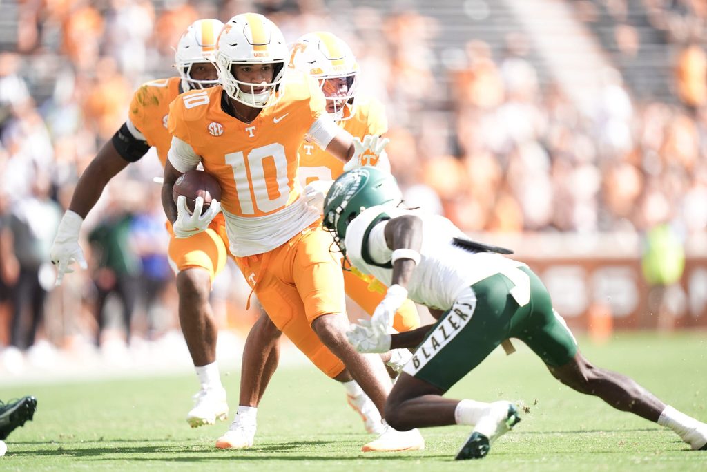 Tennessee defensive back Kaleb Beasley (10) runs the ball on a turnover during a college football game between Tennessee and UAB at Neyland Stadium in Knoxville, Tenn., on Sept. 20, 2025. Tennessee defeated UAB.
