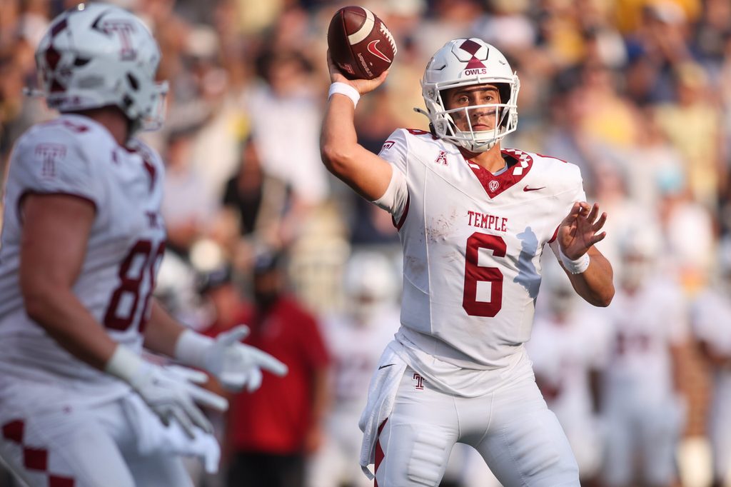 Sep 20, 2025; Atlanta, Georgia, USA; Temple Owls quarterback Evan Simon (6) throws a pass against the Georgia Tech Yellow Jackets in the second quarter at Bobby Dodd Stadium at Hyundai Field. Mandatory Credit: Brett Davis-Imagn Images