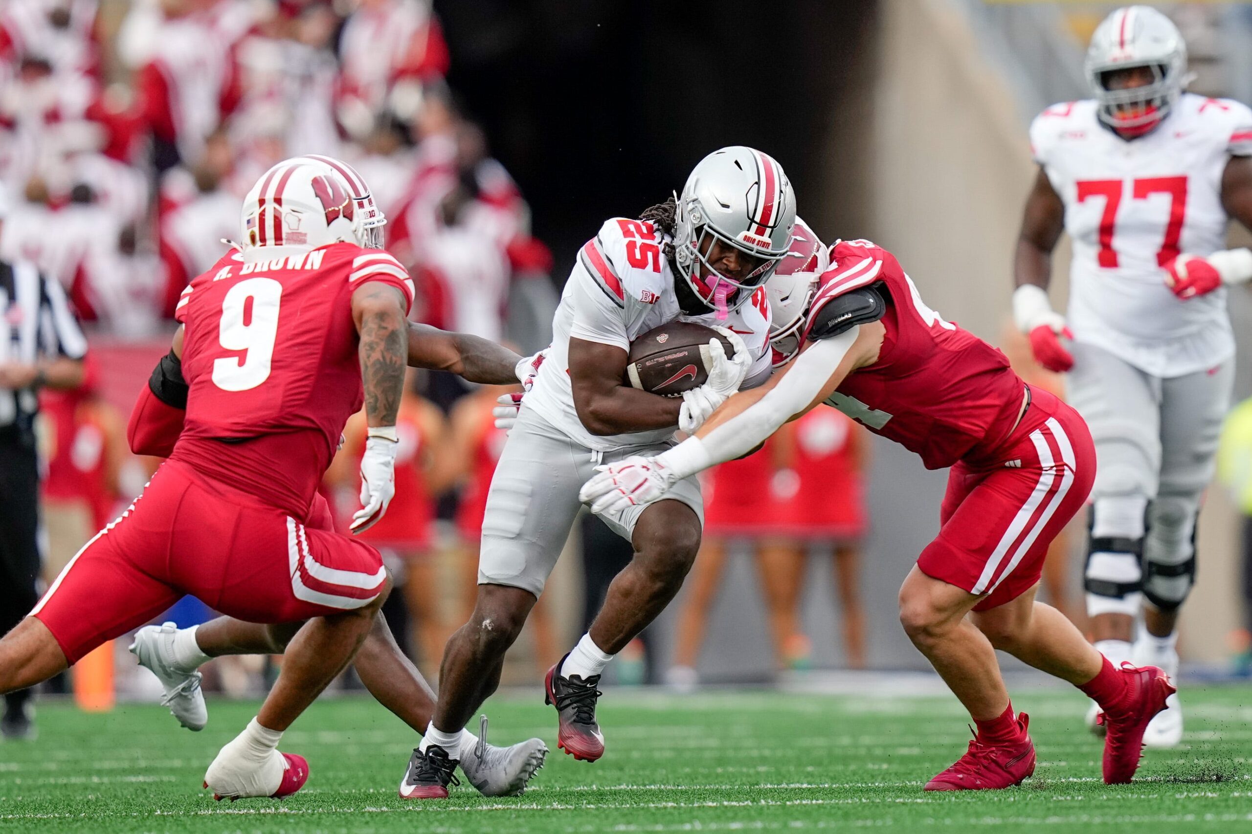 Ohio State Buckeyes running back Bo Jackson (25) runs the ball against the Wisconsin Badgers in the second half at Camp Randall Stadium on Saturday, Oct. 18, 2025 in Madison, Wisconsin.