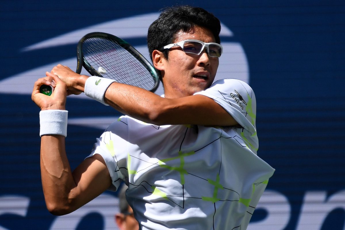 Aug 31, 2019; Flushing, NY, USA;
Hyeon Chung of Korea hits to Rafael Nadal of Spain in the third round on day six of the 2019 U.S. Open tennis tournament at USTA Billie Jean King National Tennis Center. Mandatory Credit: Robert Deutsch-Imagn Images