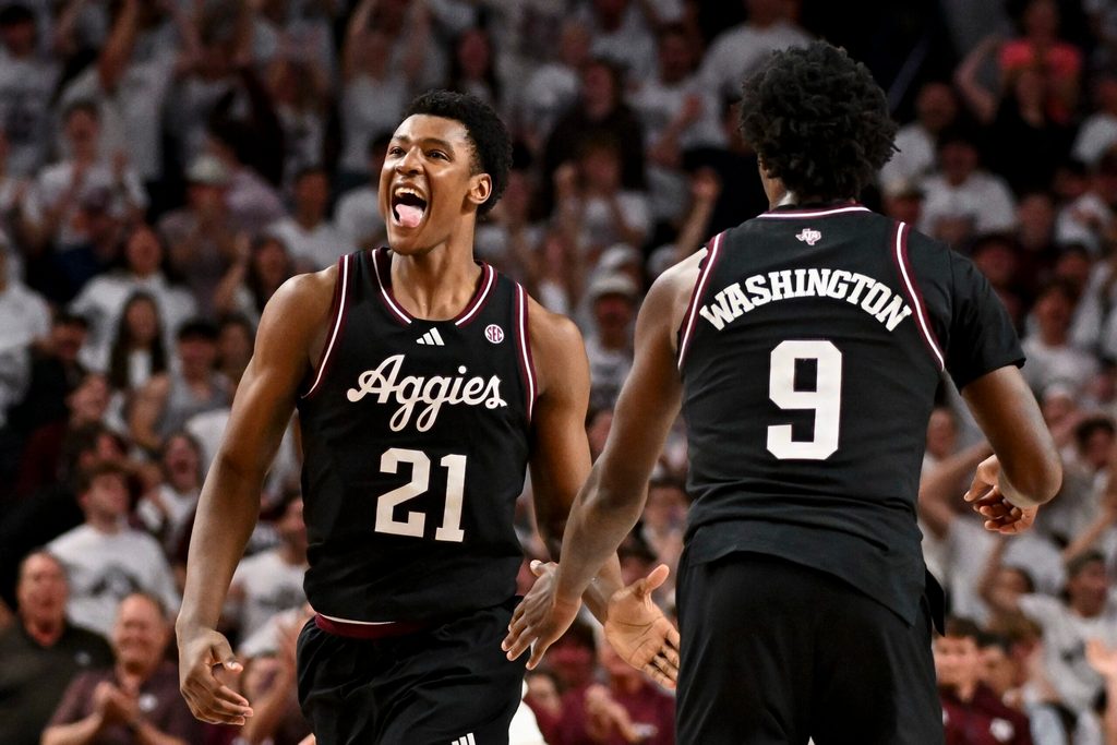 Mar 4, 2025; College Station, Texas, USA; Texas A&M Aggies forward Pharrel Payne (21) rects during the second half against the Auburn Tigers at Reed Arena. Mandatory Credit: Maria Lysaker-Imagn Images