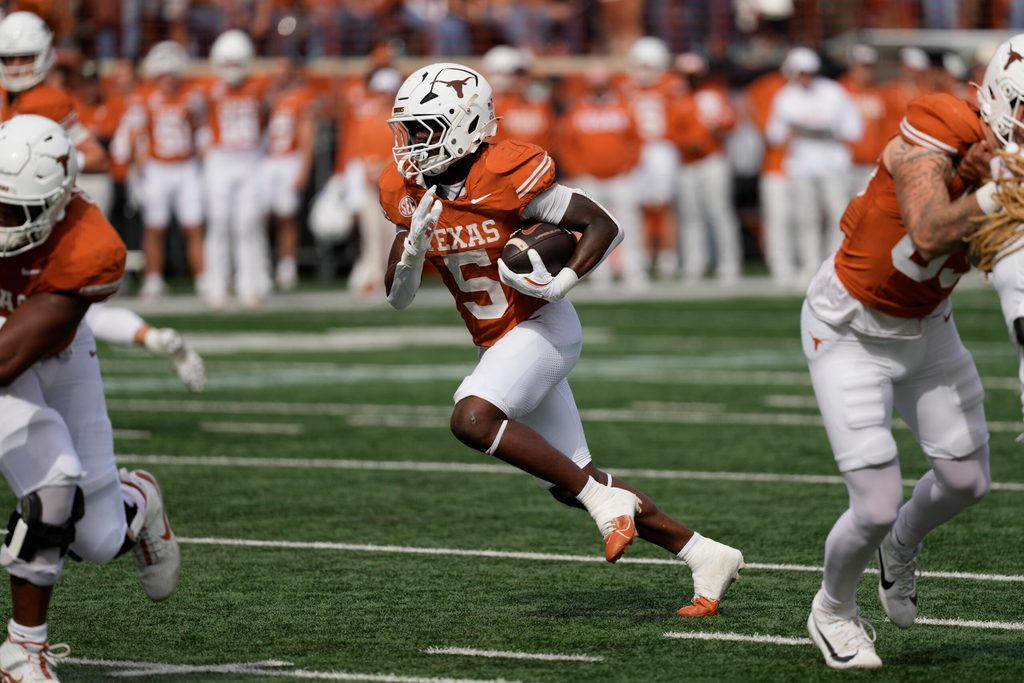 Nov 1, 2025; Austin, Texas, USA; Texas Longhorns running back Quintrevion Wisner (5) runs for a touchdown in the first half against the Vanderbilt Commodores at Darrell K Royal-Texas Memorial Stadium. Mandatory Credit: Scott Wachter-Imagn Images