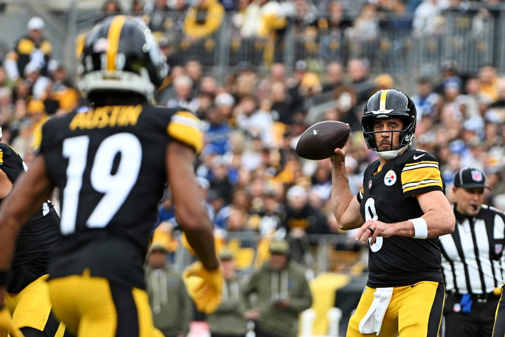 Nov 2, 2025; Pittsburgh, Pennsylvania, USA; Pittsburgh Steelers quarterback Aaron Rodgers (8) makes a pass to Pittsburgh Steelers wide receiver Calvin Austin III (19) during the first half against the Indianapolis Colts at Acrisure Stadium. Mandatory Credit: Barry Reeger-Imagn Images