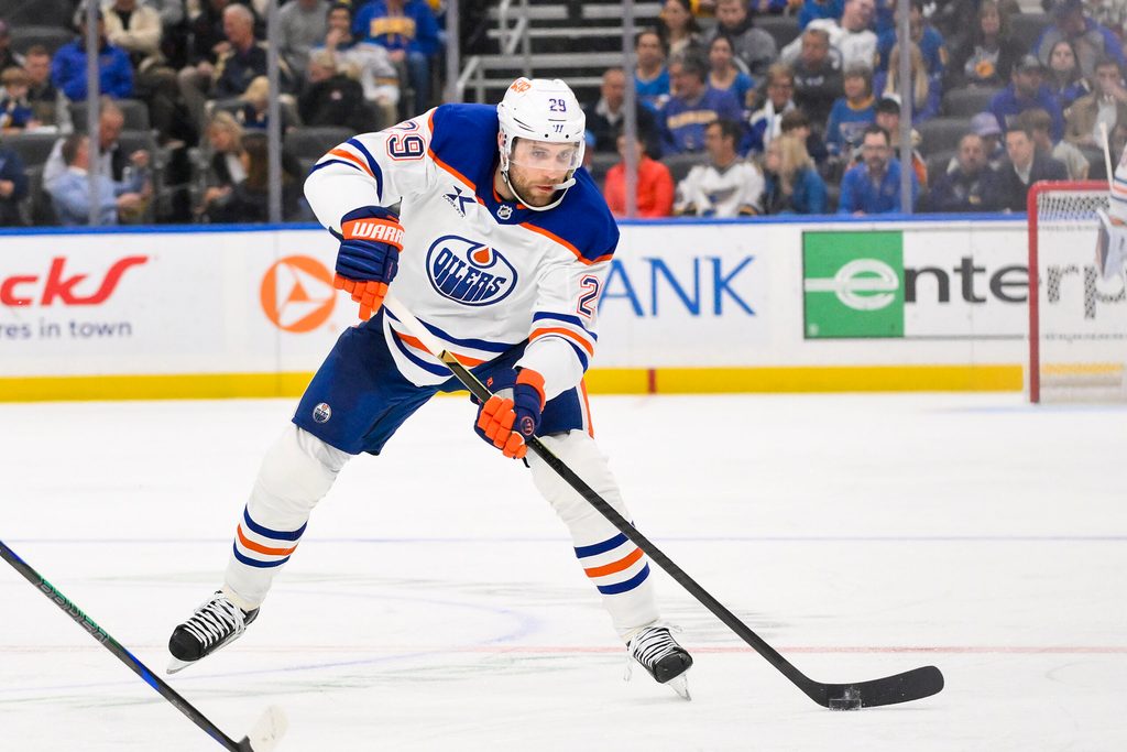 Nov 3, 2025; St. Louis, Missouri, USA; Edmonton Oilers center Leon Draisaitl (29) controls the puck against the St. Louis Blues during the third period at Enterprise Center. Mandatory Credit: Jeff Curry-Imagn Images