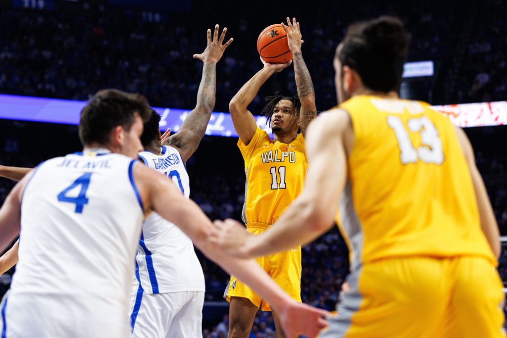 Nov 7, 2025; Lexington, Kentucky, USA; Valparaiso Beacons forward Isaiah Barnes (11) shoots the ball during the first half against the Kentucky Wildcats at Rupp Arena at Central Bank Center. Mandatory Credit: Jordan Prather-Imagn Images
