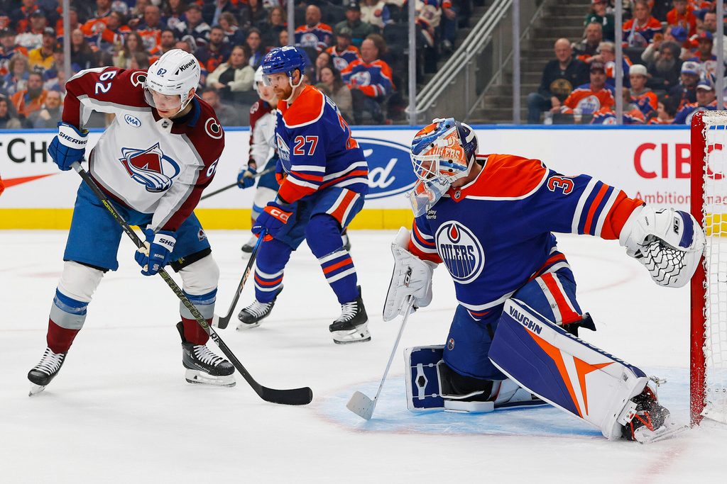 Nov 8, 2025; Edmonton, Alberta, CAN; Colorado Avalanche forward Arthur Lehkonen (62) looks for the puck in front of Edmonton Oilers goaltender Calvin Pickard (30) during the second period at Rogers Place. Mandatory Credit: Perry Nelson-Imagn Images