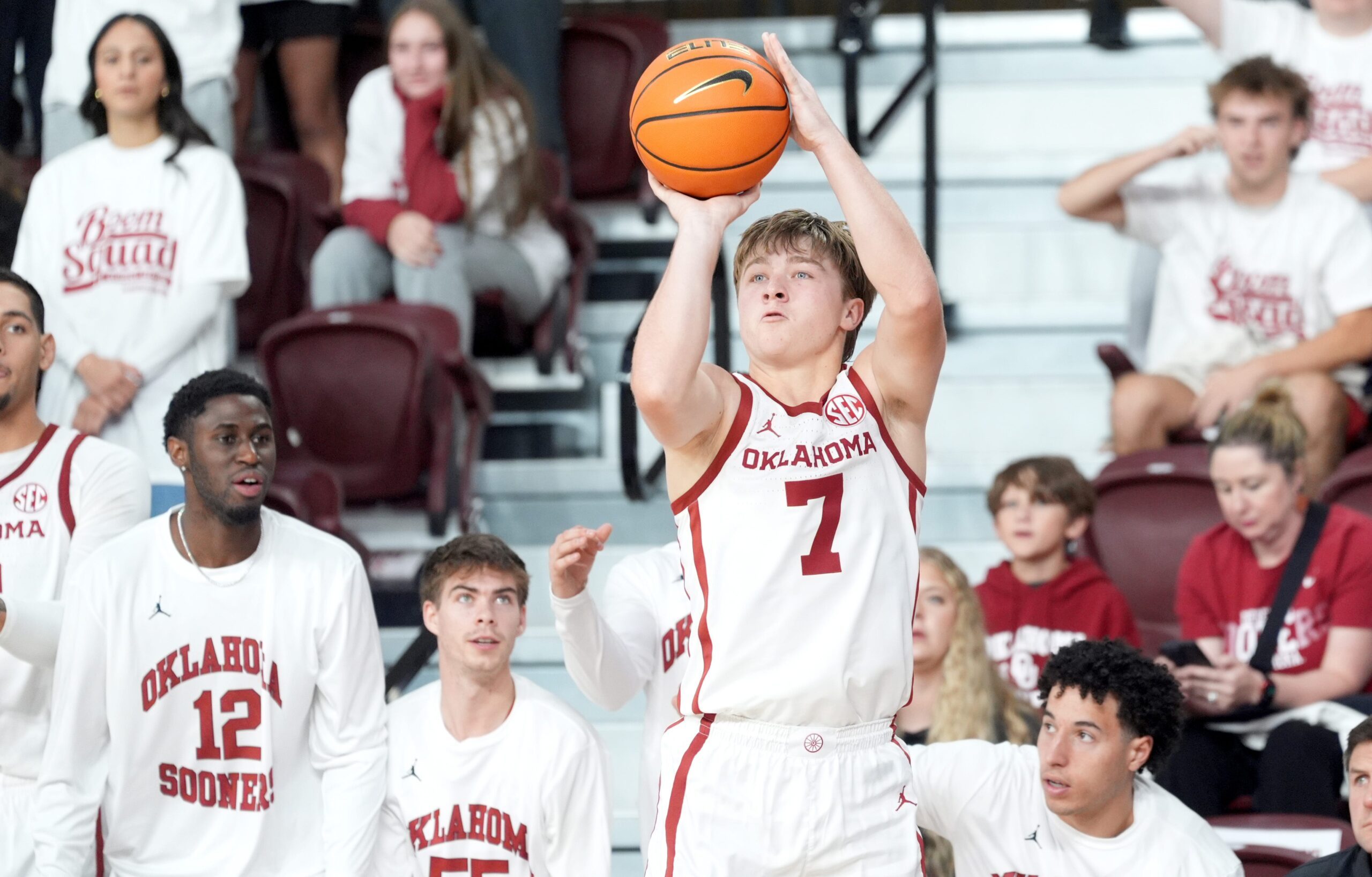 Oklahoma's Dayton Forsythe (7) makes a 3-point basket in the second half of the college basketball game between the University of Oklahoma Sooners and the University of Arkansas-Pine Bluff at McCasland Field House in Norman, Okla., Tuesday Nov., 11, 2025.