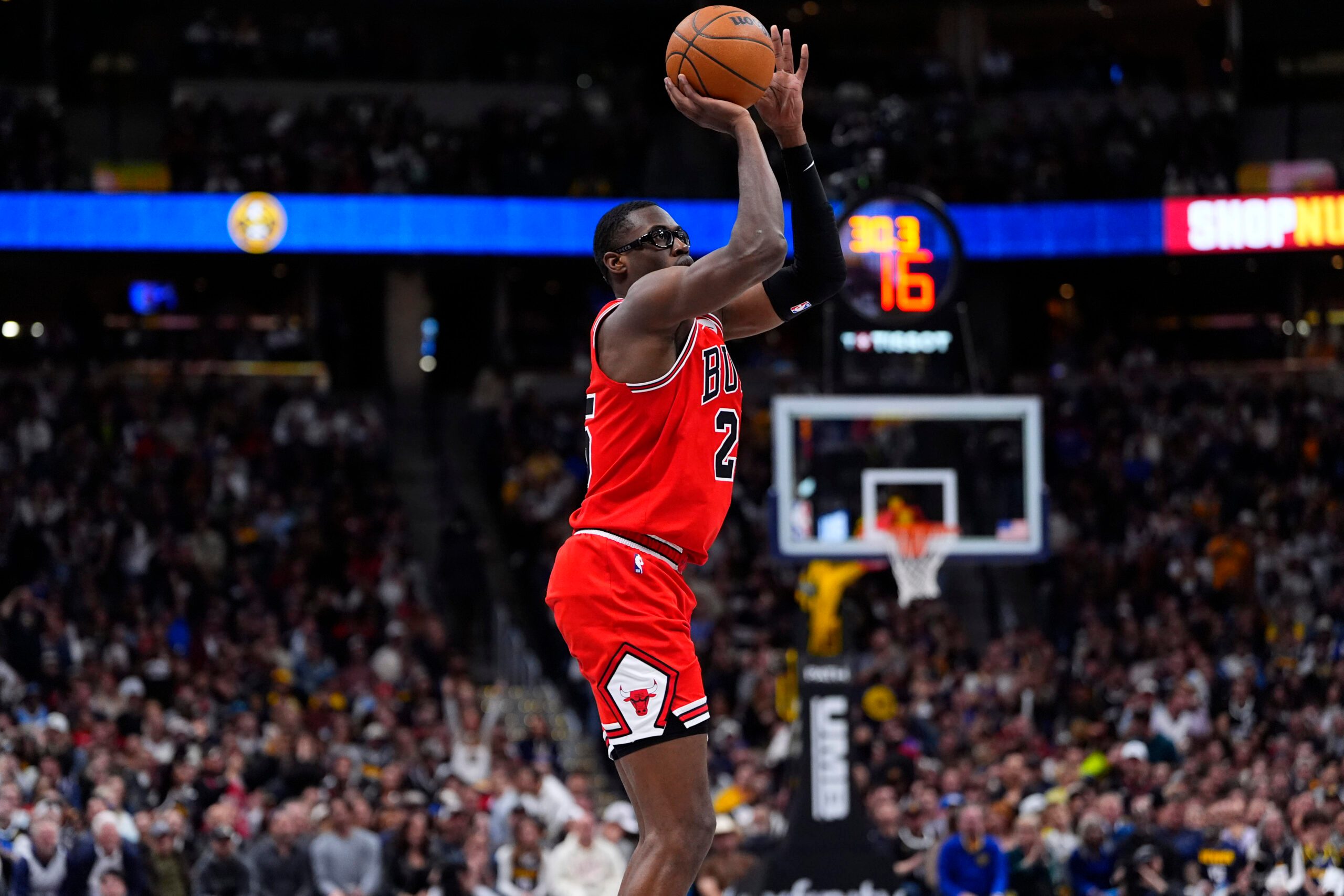 Nov 17, 2025; Denver, Colorado, USA; Chicago Bulls forward/center Jalen Smith (25) prepares to shoot the ball in the second quarter against the Denver Nuggets at Ball Arena. Mandatory Credit: Ron Chenoy-Imagn Images