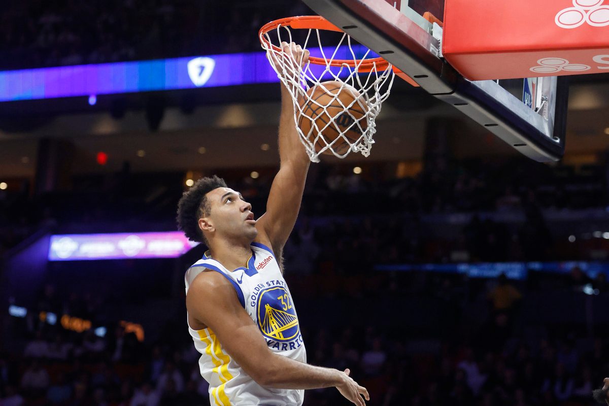 Nov 19, 2025; Miami, Florida, USA; Golden State Warriors forward Trayce Jackson-Davis (32) dunks against the Miami Heat during the first half at Kaseya Center. Mandatory Credit: Rhona Wise-Imagn Images
