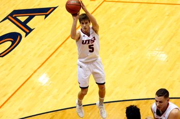 Feb 9, 2017; San Antonio, TX, USA; UTSA Roadrunners guard Giovanni De Nicolao (5) shoots the ball against the Southern Miss Golden Eagles during the first half at UTSA Convocation Center. Mandatory Credit: Soobum Im-Imagn Images