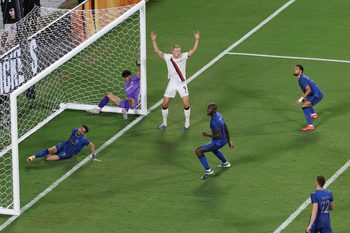 [Subscription Customers Only] Jun 30, 2025; Orlando, Florida, USA; Manchester City forward Erling Haaland (9) reacts after missing a chance to score during a round of 16 match of the 2025 FIFA Club World Cup at Camping World Stadium. Mandatory Credit: Hannah Mckay-Reuters via Imagn Images