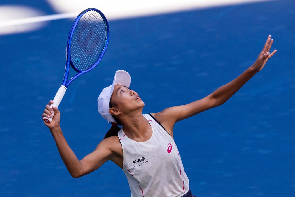 Sep 1, 2025; Flushing, NY, USA; Ekaterina Alexandrova of Russia and Zhang Shuai of China in action against Venus Williams of the United States and Leylah Fernandez of Canada in the third round of the women’s doubles at the US Open at Louis Armstrong Stadium in Billie Jean King National Tennis Center. Mandatory Credit: Mike Frey-Imagn Images