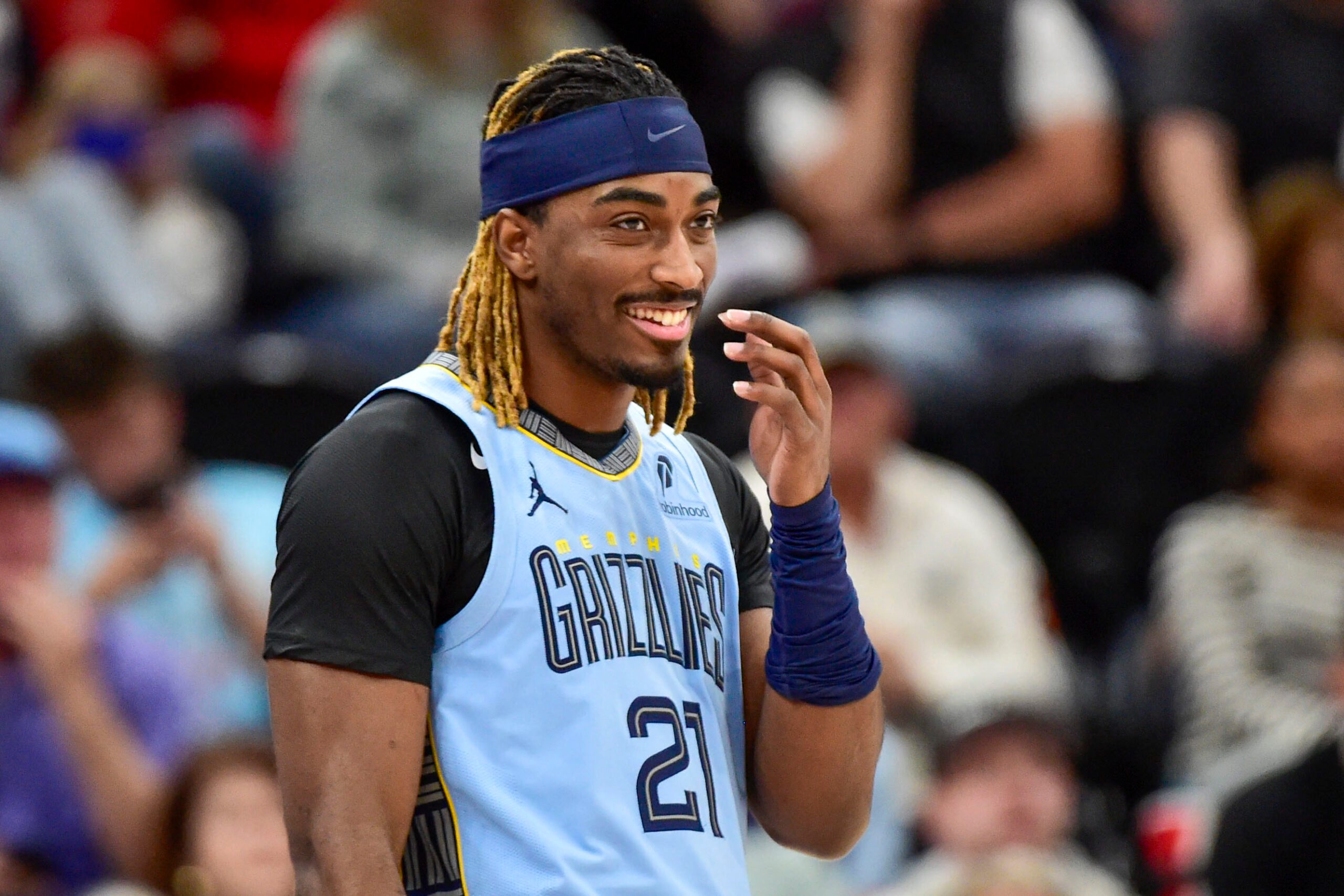 Dec 23, 2025; Salt Lake City, Utah, USA; Memphis Grizzlies guard Jahmai Mashack (21) reacts to a play during the second half against the Utah Jazz at Delta Center. Mandatory Credit: Peter Creveling-Imagn Images