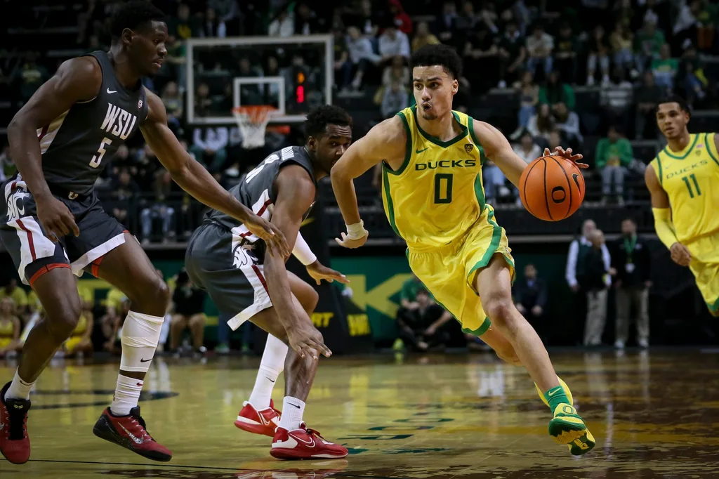 Oregon guard Will Richardson drives toward the basket as the Oregon Ducks host the Washington State Cougars to open Pac-12 play Thursday, Dec. 1, 2022, at Matthew Knight Arena in Eugene, Ore.
Ncaa Basketball Oregon Men S Basketball Hosts Washington State Washington State At Oregon
