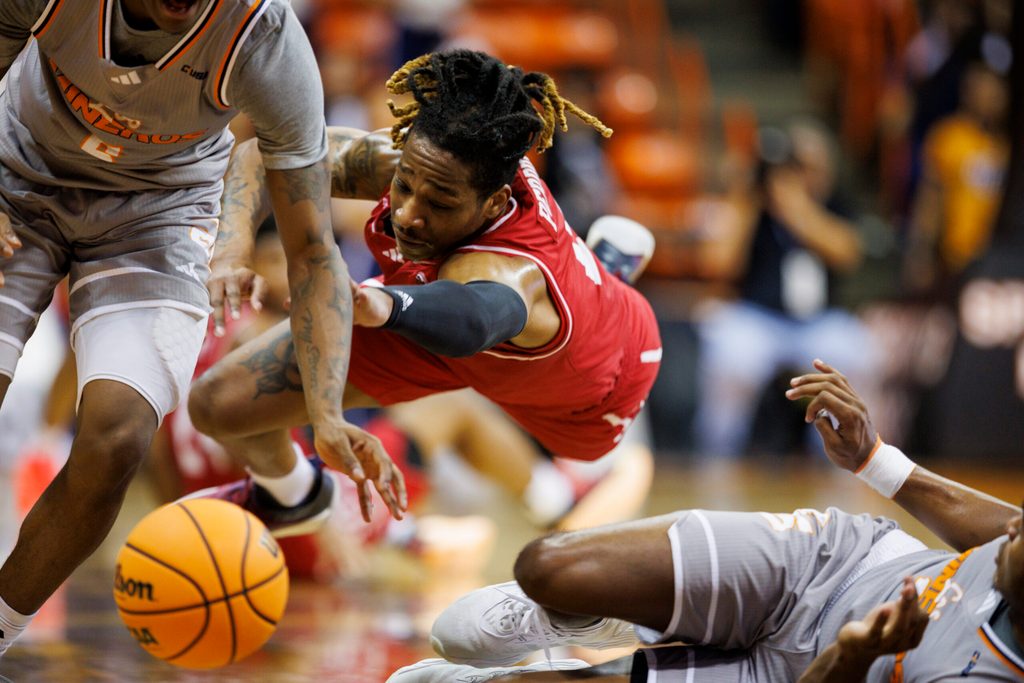 Feb 1, 2024; El Paso, Texas, USA; Jacksonville State Gamecocks guard Juwan Perdue (2) dives for a loose ball in the second half as his team faces the UTEP Miners at Don Haskins Center. Mandatory Credit: Ivan Pierre Aguirre-Imagn Images