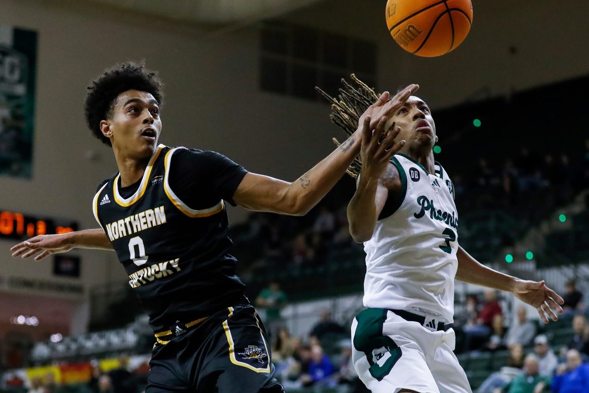 Northern Kentucky's Dan Gherezgher (0) and UWGB’s Jeremiah Johnson (3) fight for a rebound on Friday, February 14, 2025, at the Kress Center in Green Bay, Wis. Northern Kentucky won the game, 73-60, extending the Phoenix’s losing streak to 21 games.
Tork Mason/USA TODAY NETWORK-Wisconsin