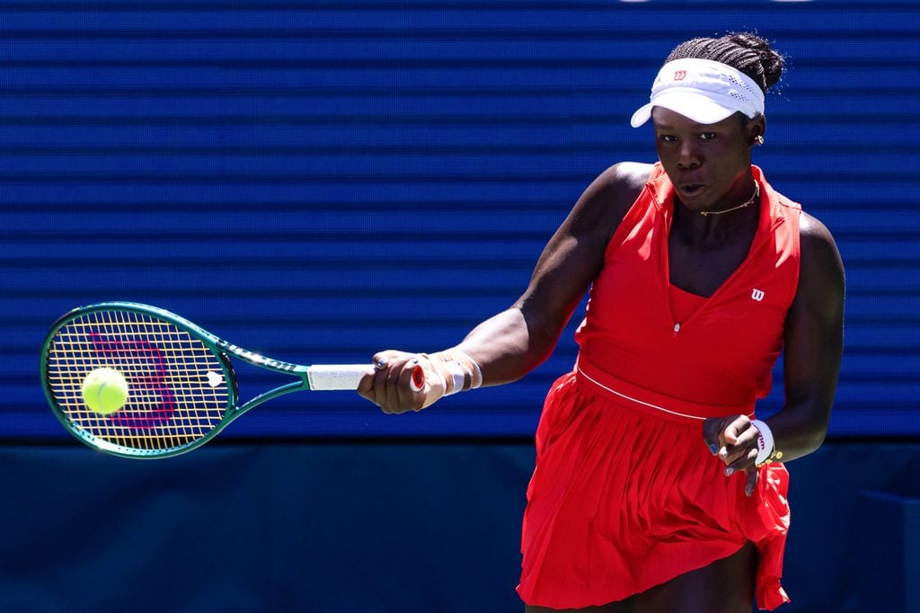 Aug 25, 2025; Flushing, NY, USA; Victoria Mboko of Canada in action against Barbora Krejcikova of Czech Republic in the first round of the women’s singles at the US Open at Louis Armstrong Stadium in Billie Jean King National Tennis Centre. Mandatory Credit: Mike Frey-Imagn Images