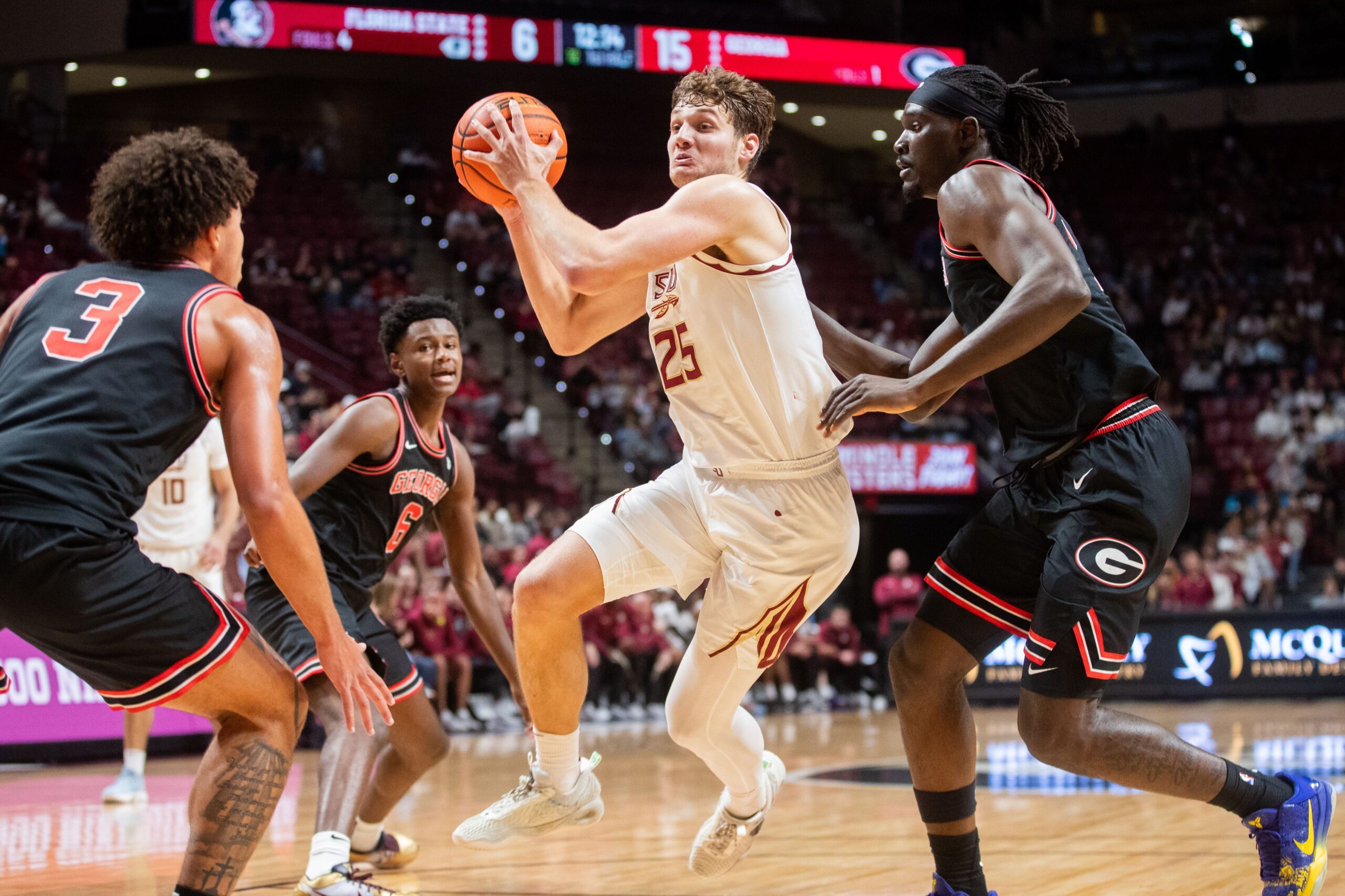 Florida State Seminoles forward Alex Steen (25) makes his way to the hoop to take a shot. The Florida State Seminoles hosted the Georgia Bulldogs at the Tucker Civic Center for a men’s basketball game Tuesday, Dec. 2, 2025.