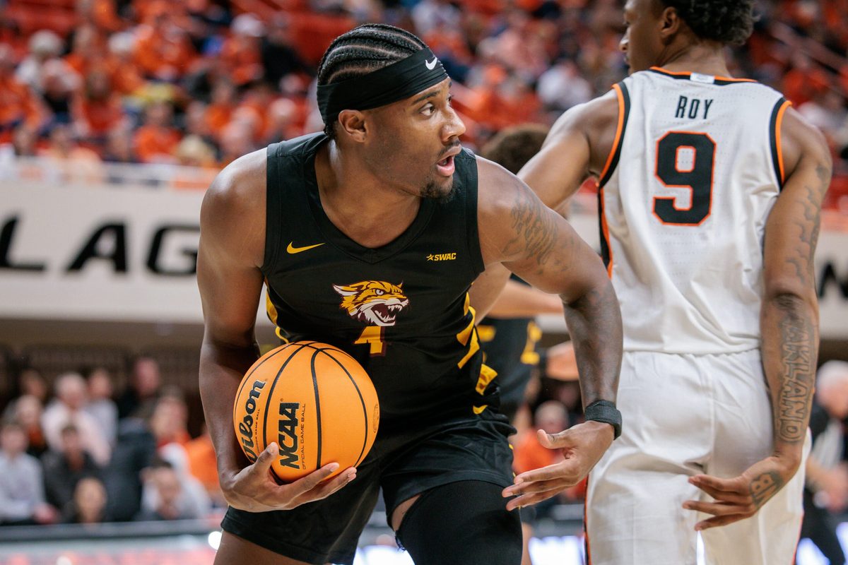 Dec 29, 2025; Stillwater, Oklahoma, USA; Bethune-Cookman Wildcats player Ariel Bland rebounds during the first half against the Oklahoma State Cowboys at Gallagher-Iba Arena. Mandatory Credit: William Purnell-Imagn Images