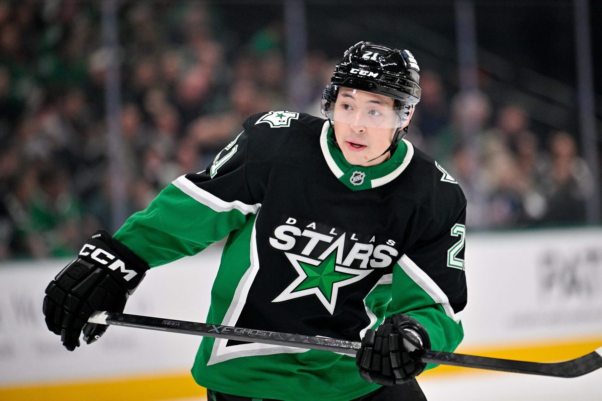 Dec 21, 2025; Dallas, Texas, USA; Dallas Stars left wing Jason Robertson (21) skates against the Toronto Maple Leafs during the game at the American Airlines Center. Mandatory Credit: Jerome Miron-Imagn Images