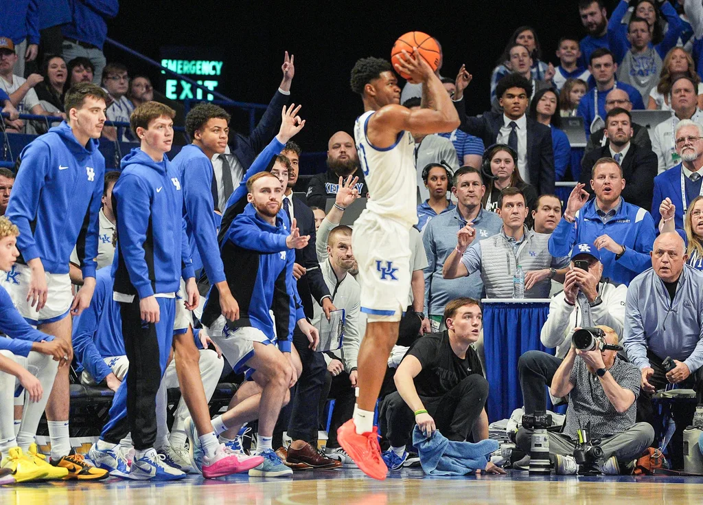 Kentucky Wildcats guard Otega Oweh (00) goes up for a three-point shot in the second half during the Wildcats' loss to the Tigers during SEC college basketball at Rupp Arena in Lexington, Kentucky January 7, 2026.