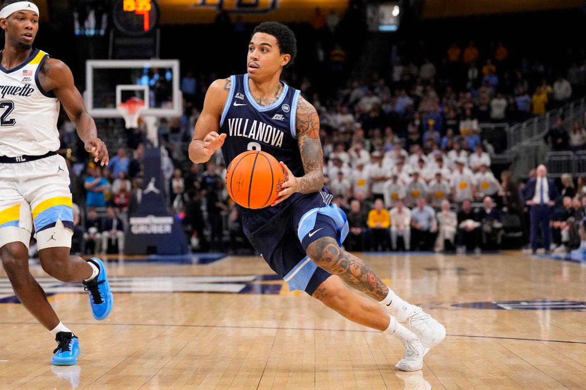 Jan 10, 2026; Milwaukee, Wisconsin, USA; Villanova Wildcats guard Bryce Lindsay (2) during the game against the Marquette Golden Eagles at Fiserv Forum. Mandatory Credit: Jeff Hanisch-Imagn Images