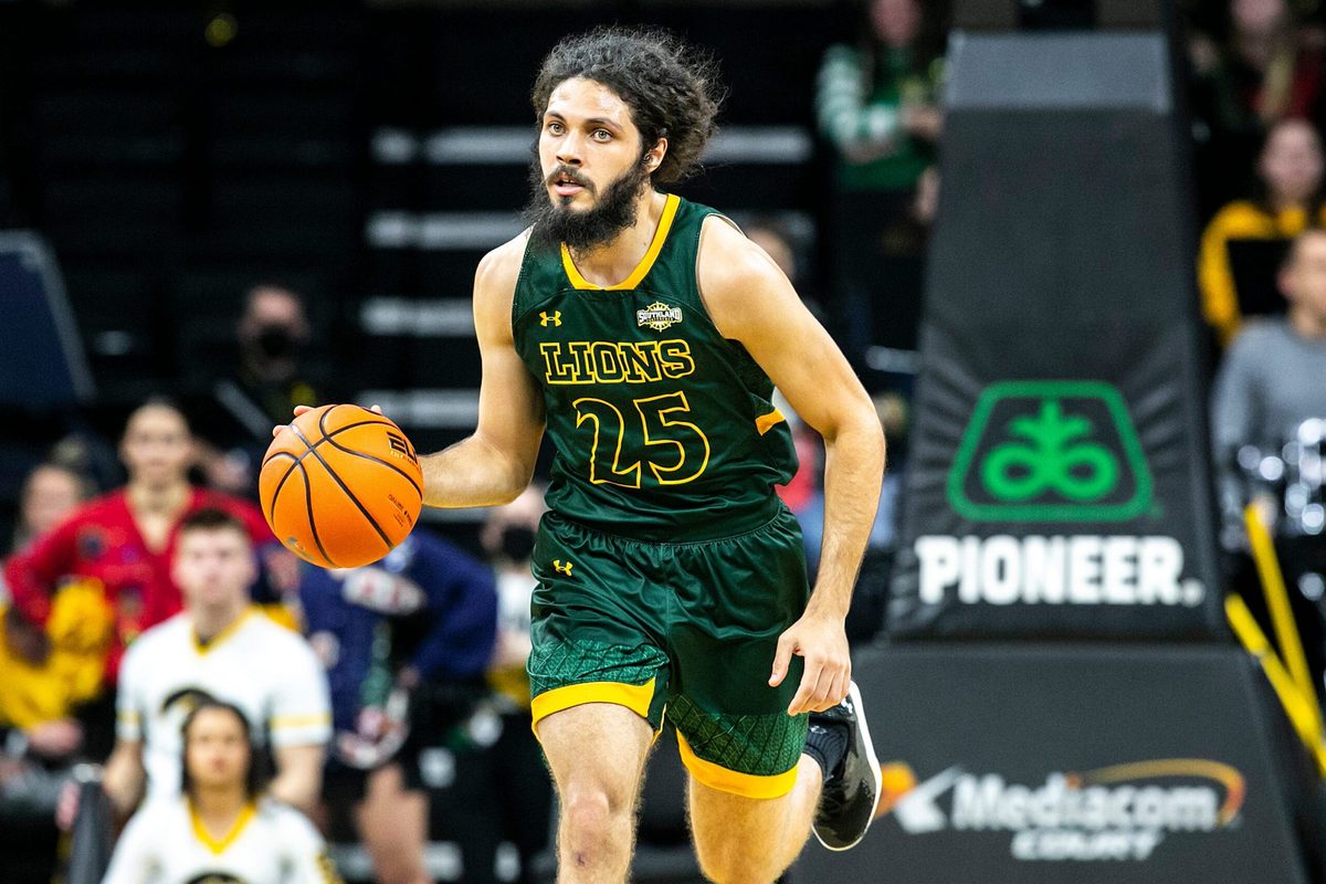 Southeastern Louisiana guard Joe Kasperzyk dribbles during a NCAA non-conference men's basketball game against Iowa, Tuesday, Dec. 21, 2021, at Carver-Hawkeye Arena in Iowa City, Iowa.

211221 Se Louisiana Iowa Mbb 026 Jpg