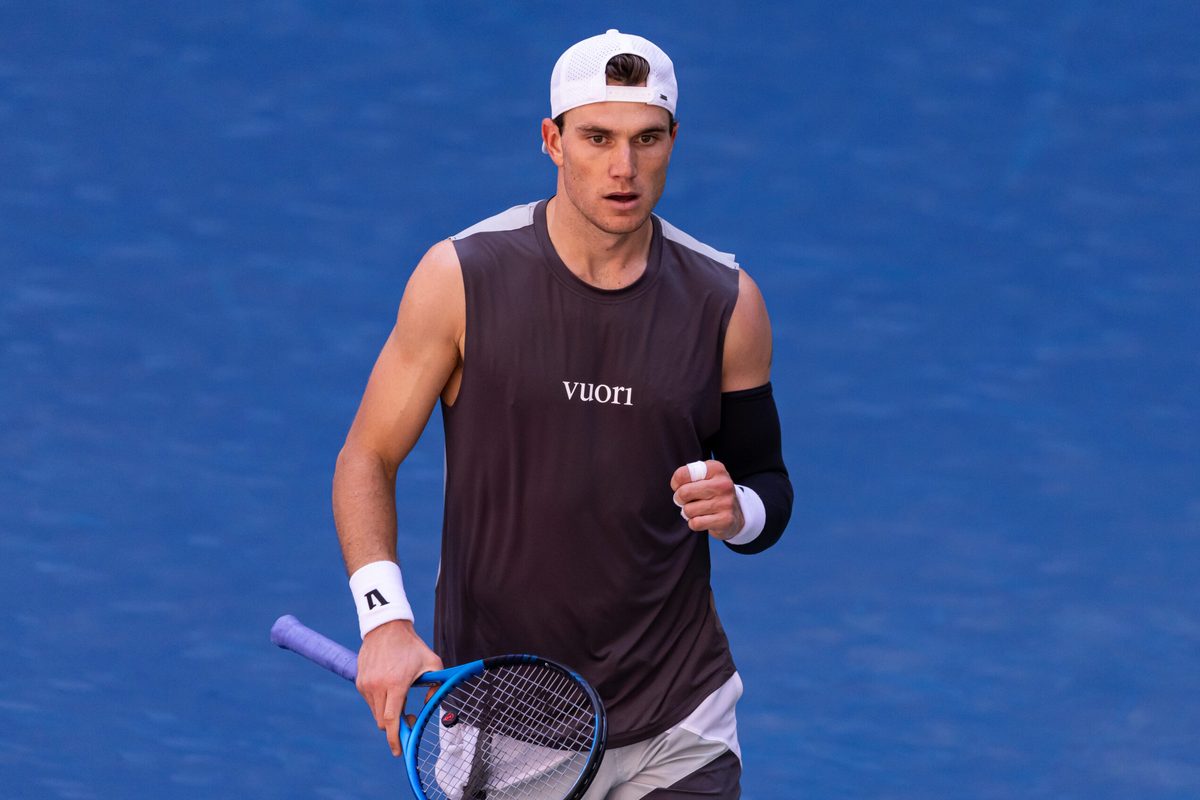 Aug 25, 2025; Flushing, NY, USA; Jack Draper of United Kingdom in action against Federico Agustin Gomez of Argentina in the first round of the men’s singles at the US Open at Louis Armstrong Stadium in Billie Jean King National Tennis Centre. Mandatory Credit: Mike Frey-Imagn Images