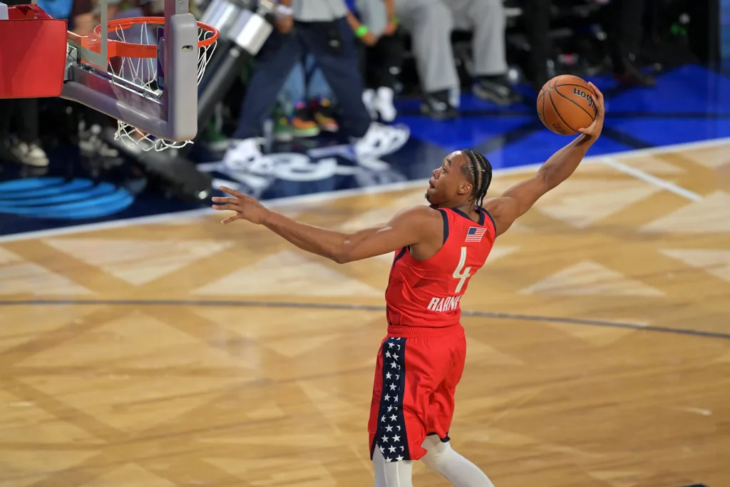 Feb 15, 2026; Inglewood, California, USA; Team USA Stars forward Scottie Barnes (4) of the Toronto Raptors shoots in the championship game during the 75th NBA All Star Game at Intuit Dome. Mandatory Credit: Jayne Kamin-Oncea-Imagn Images