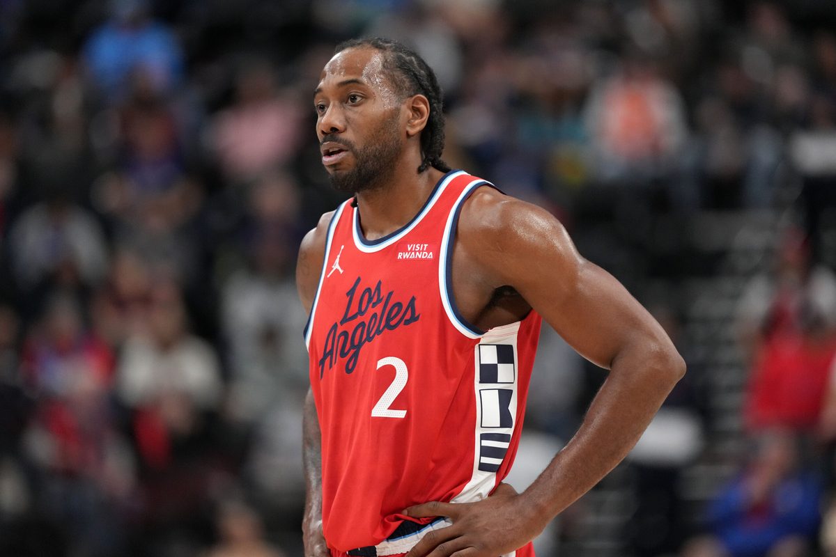 Feb 22, 2026; Inglewood, California, USA; LA Clippers forward Kawhi Leonard (2) reacts against the Orlando Magic in the second half at Intuit Dome. Mandatory Credit: Kirby Lee-Imagn Images