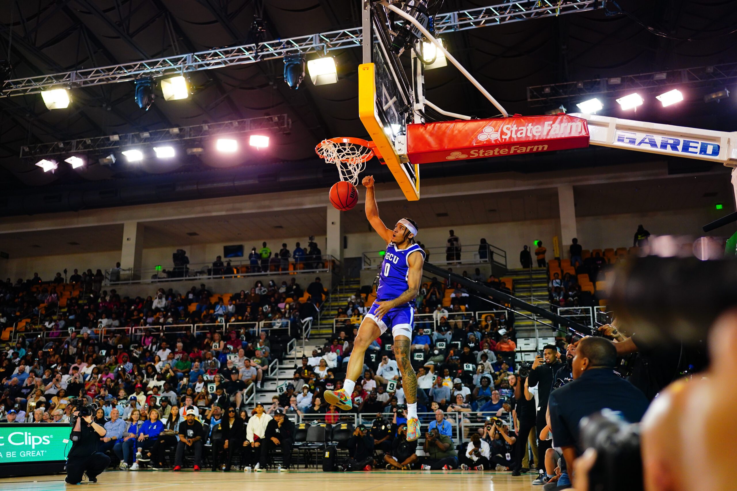 Mar 31, 2022; New Orleans, LA, USA; Grand Canyon University Antelopes Guard Sean Miller-Moore (0) dunks the ball at Convocation Center. Mandatory Credit: Andrew Wevers-Imagn Images
