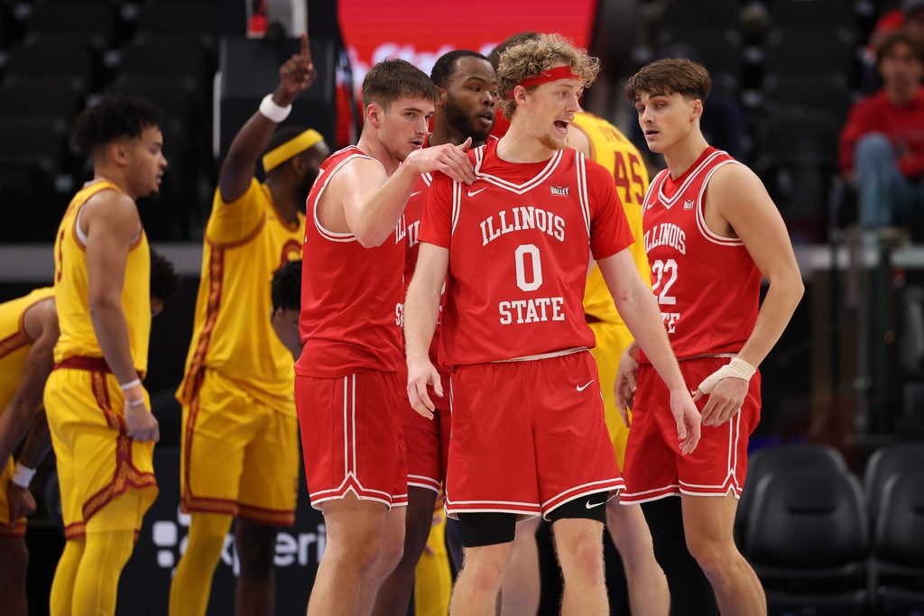 Nov 14, 2025; Inglewood, California, USA; Illinois State Redbirds forward Jack Daugherty (0) reacts to a play during the first half of the Hall of Fame Series game against the Southern California Trojans at Intuit Dome. Mandatory Credit: Kiyoshi Mio-Imagn Images